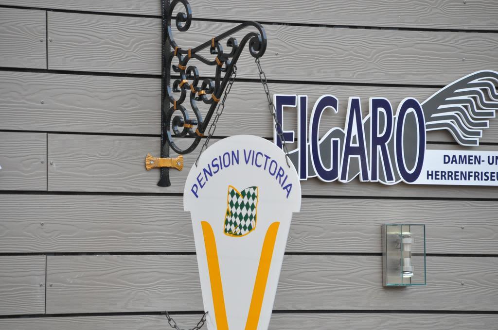 Pension Victoria ハルバーシュタット エクステリア 写真